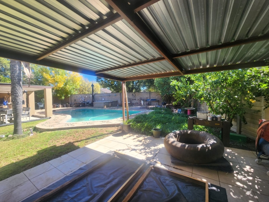 To Let 4 Bedroom Property for Rent in Pellissier Free State